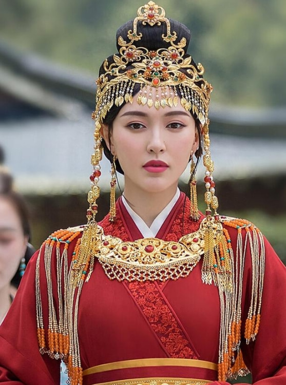 胡歌新劇陣容官宣，唐嫣甘願成女二，“影后”馬伊俐成最大贏家