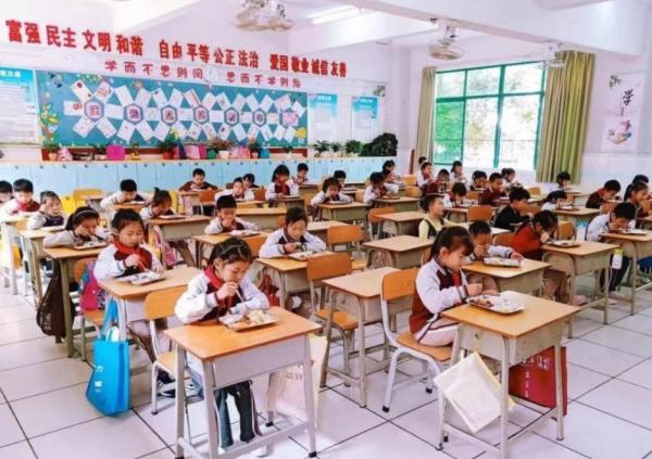 教育局通知,多地中小學和幼兒園停課,學生很高興,但還有壞訊息 教育局通知,多地中小學和幼兒園停課,學生很高興,但還有壞訊息