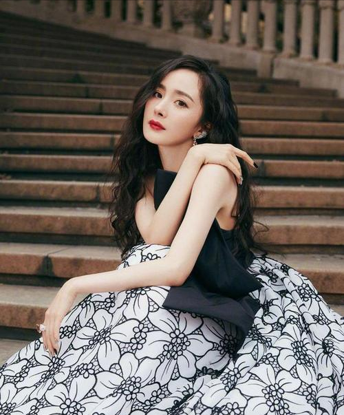 神奇的《小時代》劇組，戲內角色全軍覆沒，戲外主演銷聲匿跡