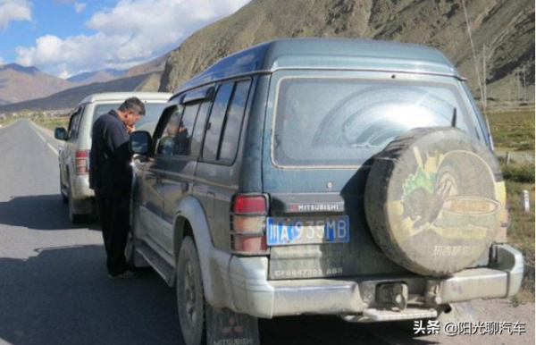 川藏線上豪車被遺棄,為何沒人撿?不是不敢,是不值得 川藏線上豪車被遺棄,為何沒人撿?不是不敢,是不值得