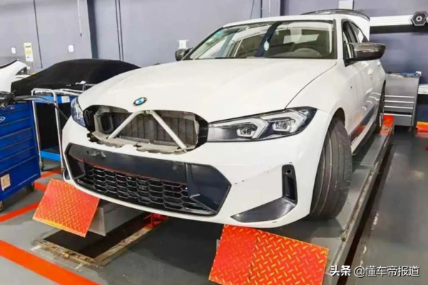 新車 | 內飾換裝雙連屏,國產新款寶馬3系諜照曝光,新增純電版車型 新車 | 內飾換裝雙連屏,國產新款寶馬3系諜照曝光,新增純電版車型