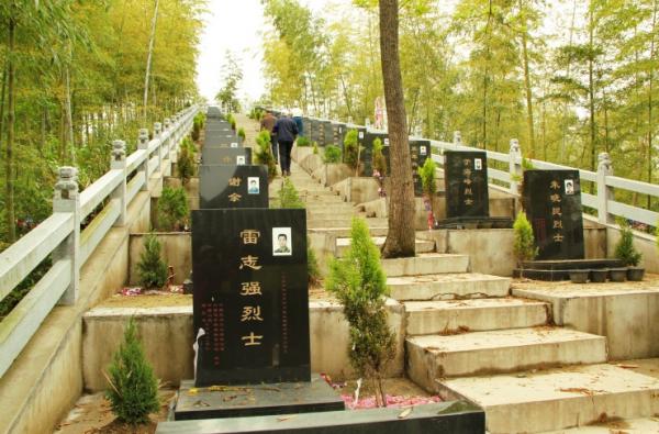 2006年廣德空難，34人全是軍隊一流電子專家，還有兩名將軍級專家