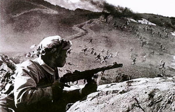 神劇也不敢這麼演，5名志願軍戰士遭遇400敵軍，副排長：包圍他們