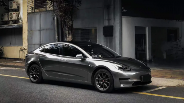 特斯拉Model 3改色分享丨液態金屬銀