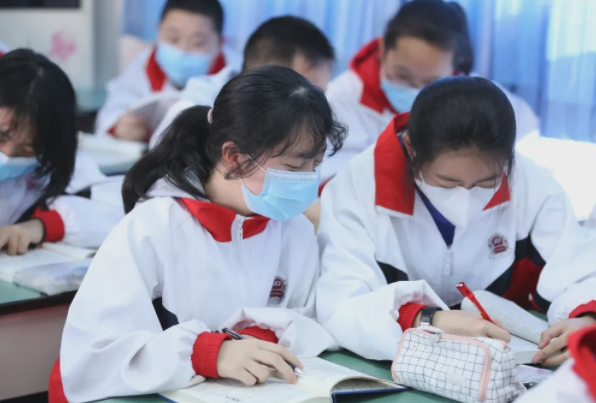 初中成績優異，上高中後成績卻下降，過來人直言這不是智商問題