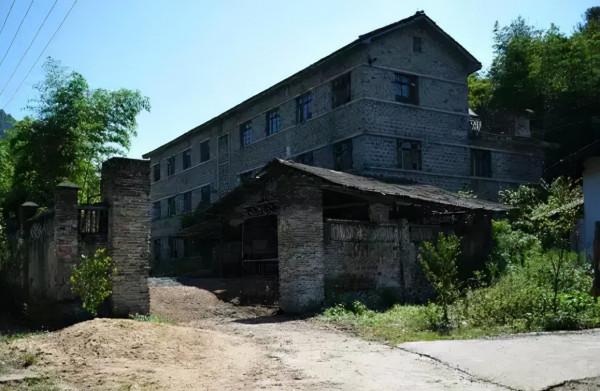 江西“藏身”景區的軍工廠,將軍曾親自選址,今廠房破敗氣勢猶在 江西“藏身”景區的軍工廠,將軍曾親自選址,今廠房破敗氣勢猶在