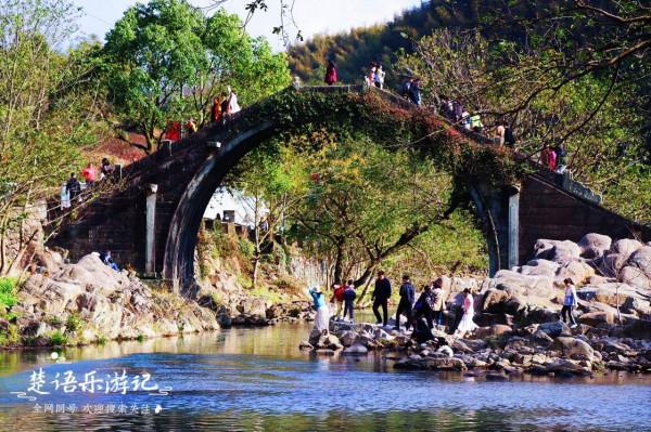 餘姚這個被稱為世外桃源的古村,一年四季風光各異,如今遊人不斷 餘姚這個被稱為世外桃源的古村,一年四季風光各異,如今遊人不斷