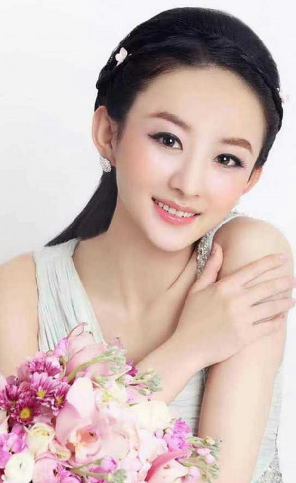 分享一組趙麗穎的美照桌布