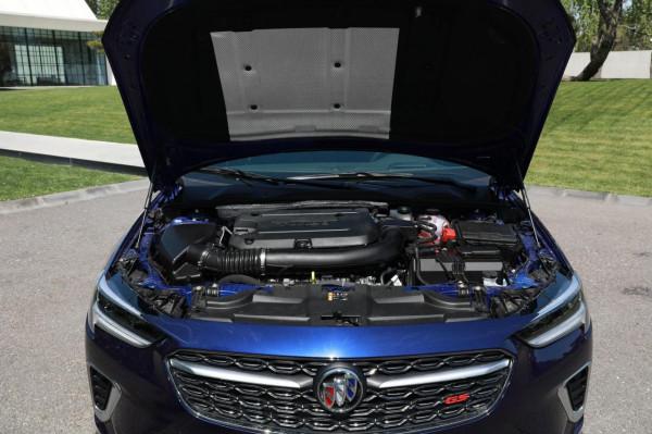 君威:中型車,237馬力,操控底子令人更討喜 君威:中型車,237馬力,操控底子令人更討喜