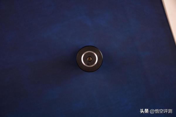 功能超強的手電：3D轉輪+無極調光+超高亮度，傲雷探索家3 Pro評測