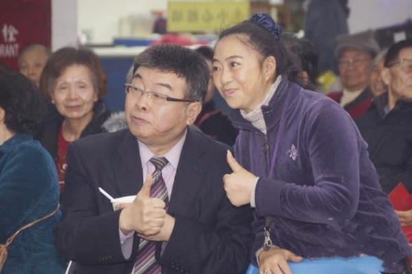 邱毅與前妻的愛與痛,三個小孩,成了邱毅思念前妻的精神依靠 邱毅與前妻的愛與痛,三個小孩,成了邱毅思念前妻的精神依靠