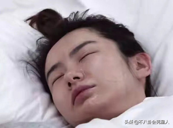 31位女星素顏名場面！浮腫油膩、憔悴老態，還暴露動臉痕跡