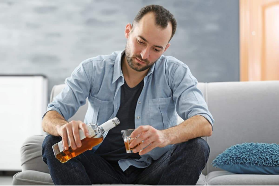 太驚險了,原來高血壓的人喝酒這麼危險 太驚險了,原來高血壓的人喝酒這麼危險