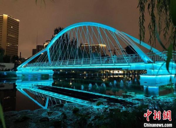 首屆“亮馬國際風情音樂節”開幕 乘船夜遊感受運河文化