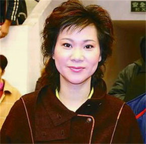 初代乒壇大魔王：許昕的恩師，拿了59個冠軍，年近60仍舊美豔動人