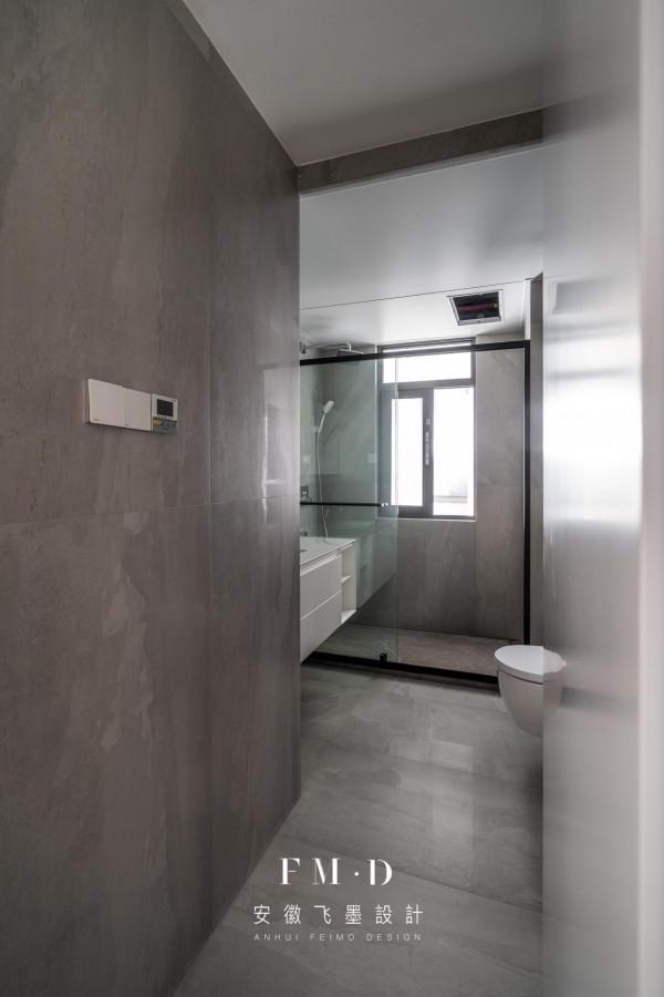 260㎡大平層“真愛”設計，背景牆設隱形門藏衛生間，不破壞美感