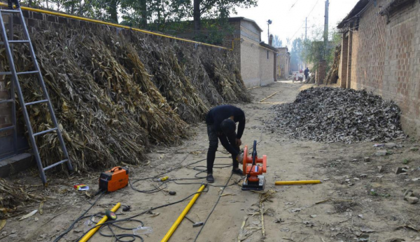 天然氣進村受阻,為何有些農民不願意裝天然氣?3個原因,無奈 天然氣進村受阻,為何有些農民不願意裝天然氣?3個原因,無奈
