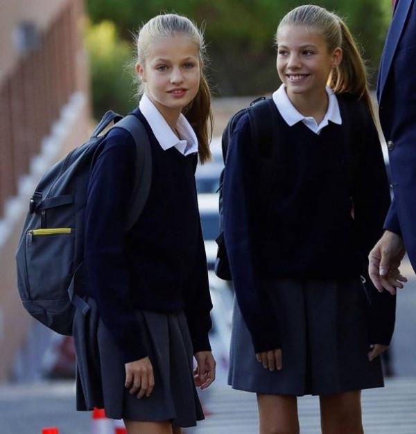 歐洲王室最美姐妹花：15歲萊昂諾爾是未來女王，最寵小2歲的妹妹