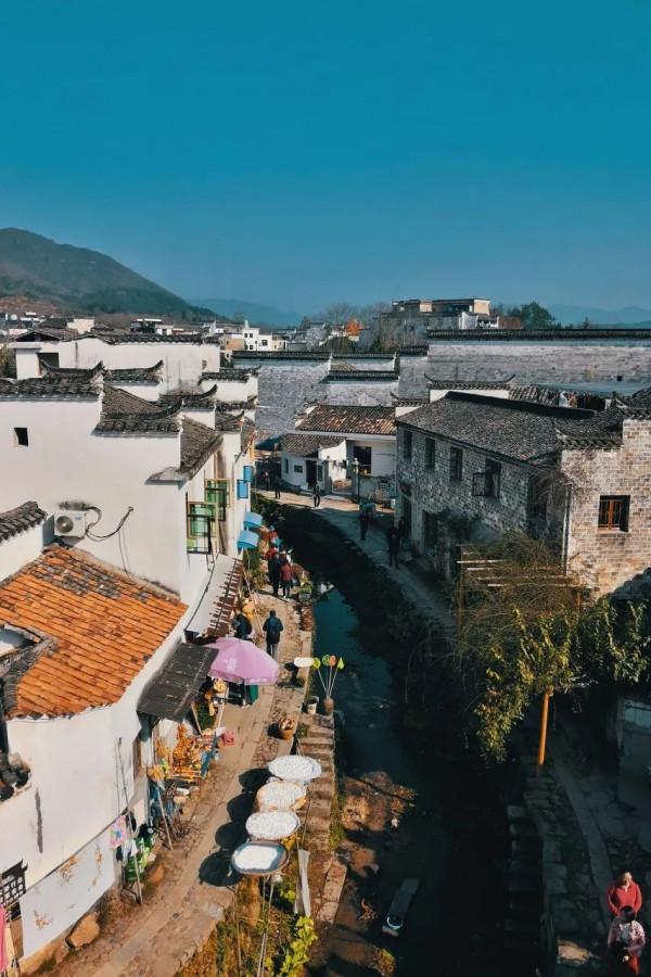 我去旅行，不是因為我有錢