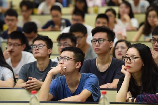 “上了大學就輕鬆了”?原來是騙人的,看這份大一課表就知道了 “上了大學就輕鬆了”?原來是騙人的,看這份大一課表就知道了