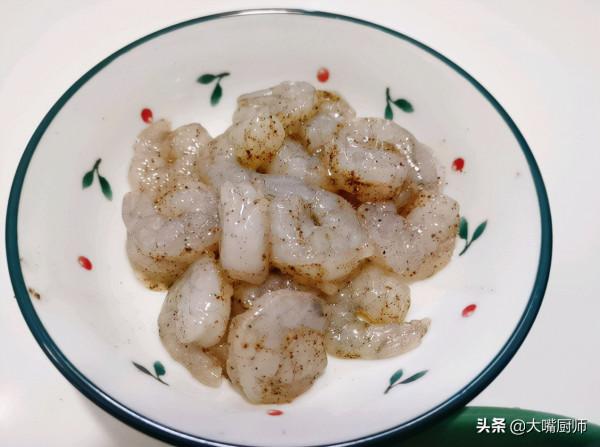 炒西藍花最忌焯水，老師傅教你一招，出鍋鮮嫩翠綠，營養還入味