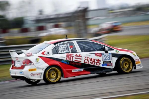 酣戰雨中上賽 CEC上海收官站廠商杯、國家杯第一階段精彩不斷 酣戰雨中上賽 CEC上海收官站廠商杯、國家杯第一階段精彩不斷