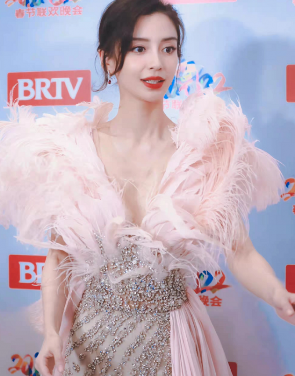 Baby離婚後成最大贏家!結婚7年大逆襲,今年登北京春晚美到開掛 Baby離婚後成最大贏家!結婚7年大逆襲,今年登北京春晚美到開掛