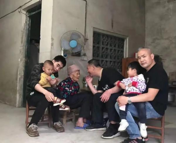 陸自忠《母親》心香文藝 陸自忠《母親》心香文藝