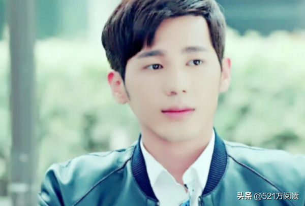 看多了他的採訪,越發覺得他的觀念非常正,他知道自己在做什麼 看多了他的採訪,越發覺得他的觀念非常正,他知道自己在做什麼