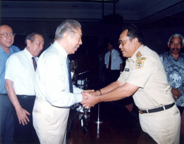 情懷與信仰——圖說千島之國閱滄海(下) 情懷與信仰——圖說千島之國閱滄海(下)