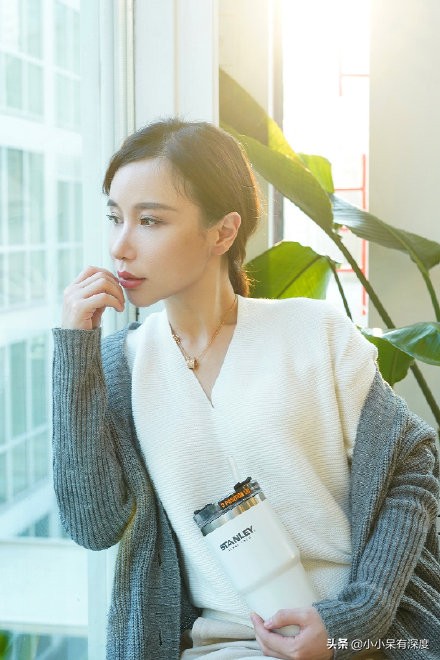 馬可是馬赫的弟弟，《花千骨》中的殺阡陌，他妻子王丹妮特別漂亮