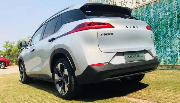 試駕AION V Plus:顏值智慧雙重進化,不止“小改款”那麼簡單 試駕AION V Plus:顏值智慧雙重進化,不止“小改款”那麼簡單