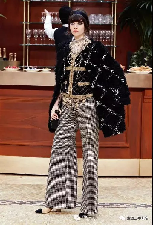 以新視角，解讀香奈兒Chanel2015/16秋冬服裝系列