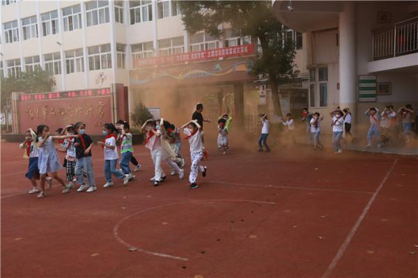 楚州實驗小學開展“勿忘國恥 強國有我”主題活動 楚州實驗小學開展“勿忘國恥 強國有我”主題活動