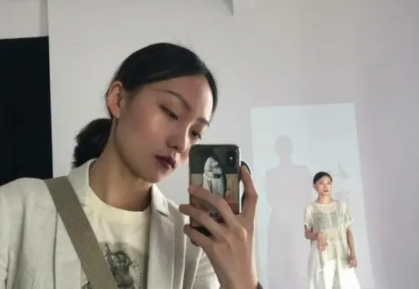 不帶貨不開小櫥窗，“貝勒爺”的清醒，扯下了多少網紅的遮羞布？