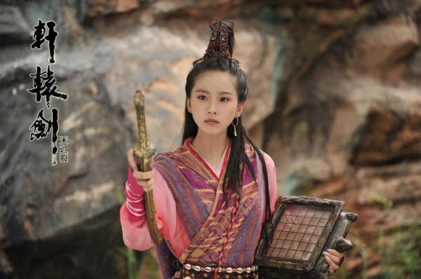 演技跟不上人氣的8位女星，熱巴baby楊冪在列，誰有可能突圍？