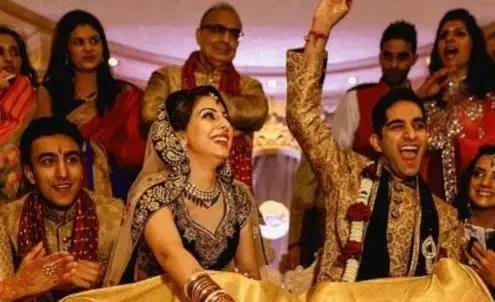 婆羅門出身的“豔冠印度”,依然逃不掉,被迫嫁給芭蕉樹 婆羅門出身的“豔冠印度”,依然逃不掉,被迫嫁給芭蕉樹