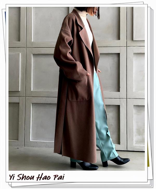 過膝的長大衣怎麼穿才好看？不同顏色的長外套24例搭配示範