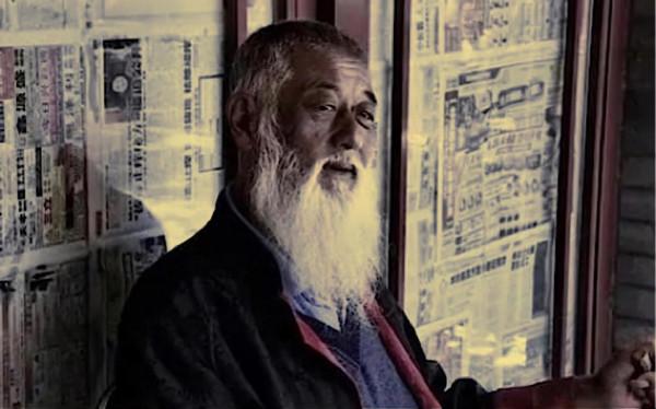 民間故事：墳墓被人做了手腳，兒女接連出事故，先生出手幫了大忙