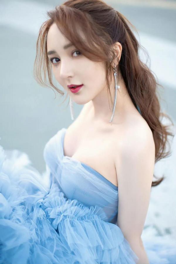 藍裙仙女：靳夢佳