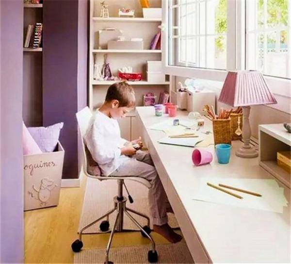 新房裝修,孩子學習桌放在哪裡最合適?聽聽“獎狀牆”媽媽怎麼說 新房裝修,孩子學習桌放在哪裡最合適?聽聽“獎狀牆”媽媽怎麼說