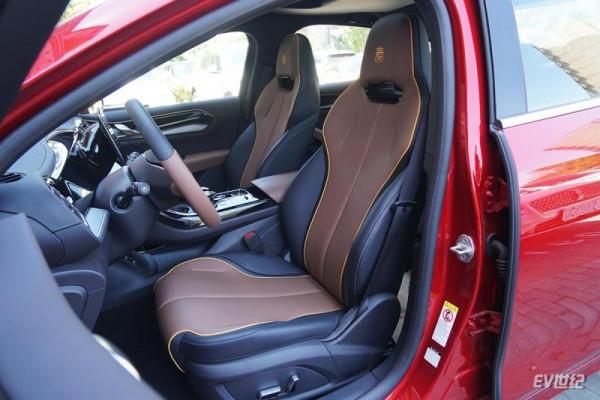 試駕比亞迪秦PLUS EV 一臺有顏/有料/有續航的小號漢EV