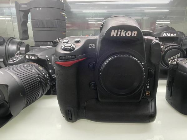 逛瀋陽二手相機店:尼康沒人要,大炮被放棄,寶麗萊卻有很多人找 逛瀋陽二手相機店:尼康沒人要,大炮被放棄,寶麗萊卻有很多人找