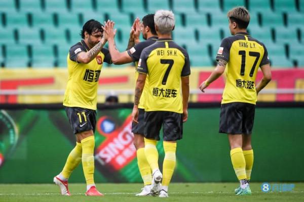 巴媒:高拉特已經向廣州隊遞交解約申請,並計劃自由身重返巴西 巴媒:高拉特已經向廣州隊遞交解約申請,並計劃自由身重返巴西