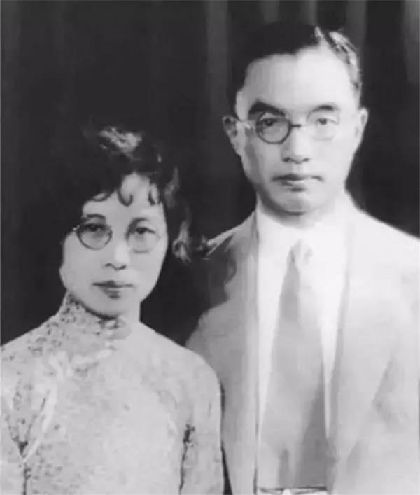 “背影”之下,隱藏著一個父子決裂、婚姻不和、一貧如洗的朱自清 “背影”之下,隱藏著一個父子決裂、婚姻不和、一貧如洗的朱自清