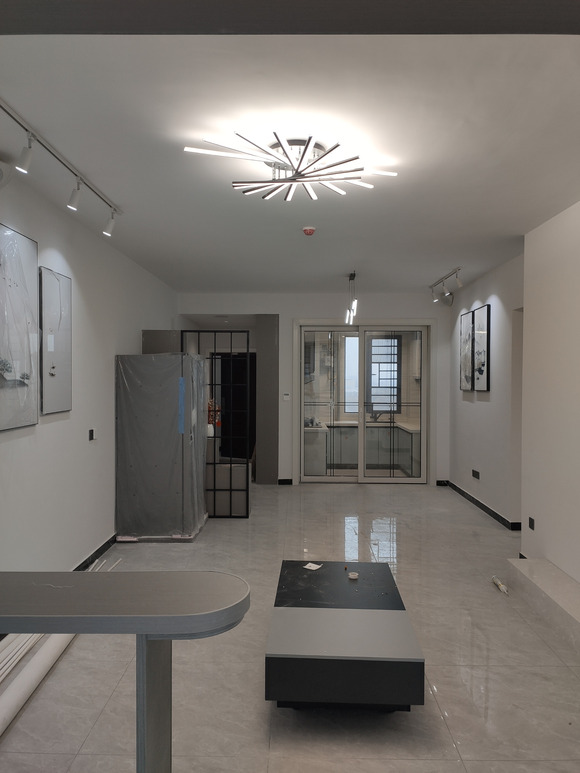 6月份開始的總算結束了，都是窮裝修，沒找裝修公司，硬裝收尾