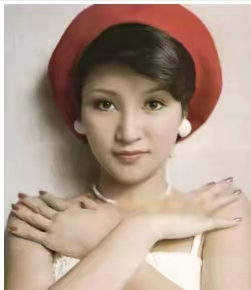 “港姐”狄波拉：為謝賢放棄美國富豪，兒子謝霆鋒被傳賭王私生子