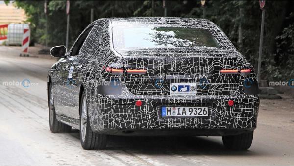 23款寶馬7系最新諜照曝光 搭載全新V8引擎/純電動版有望2023年面世 23款寶馬7系最新諜照曝光 搭載全新V8引擎/純電動版有望2023年面世