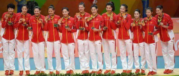 排球女神魏秋月:中國女排靈魂二傳,15歲與老公相識,還被郎平催婚