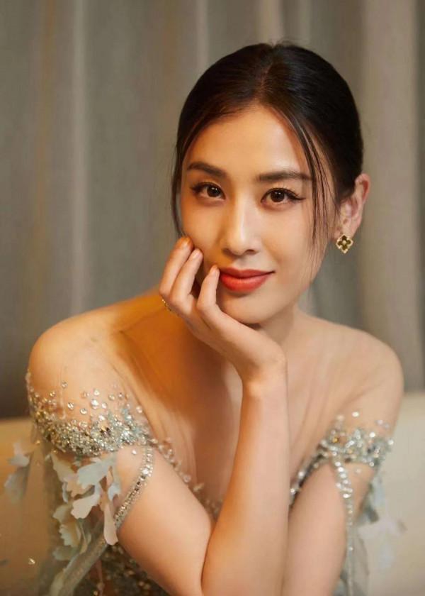 治癒系女神:黃聖依 治癒系女神:黃聖依